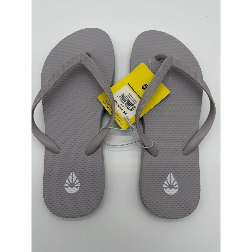 O'rageous Women's Size‎ 5/6 Flip Flops Gray Thong Sandals Casual Beach New 0176